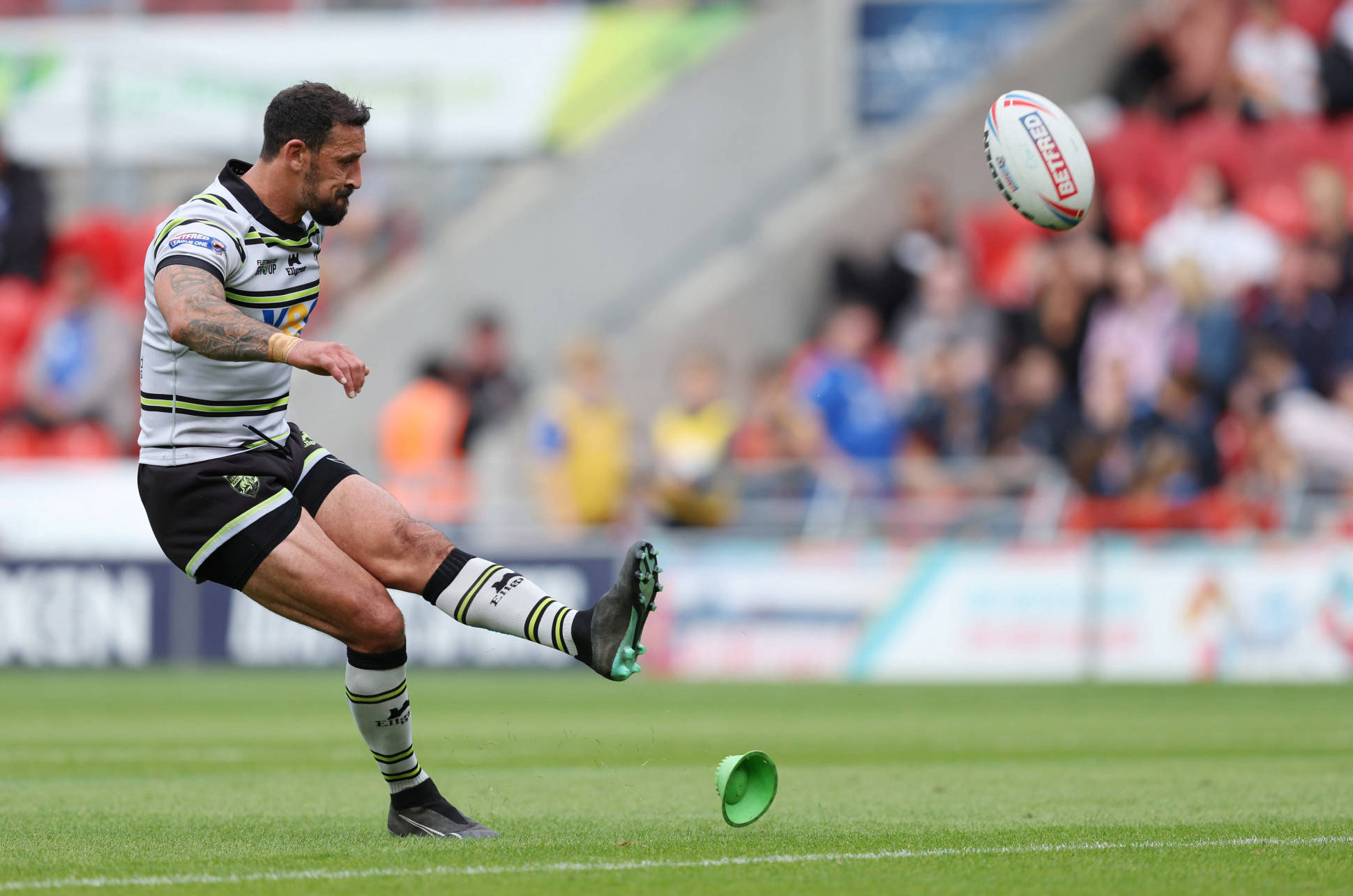 On the shoulders of giants – Paul Sykes breaks Gus Risman’s record with Dewsbury Rams appearance