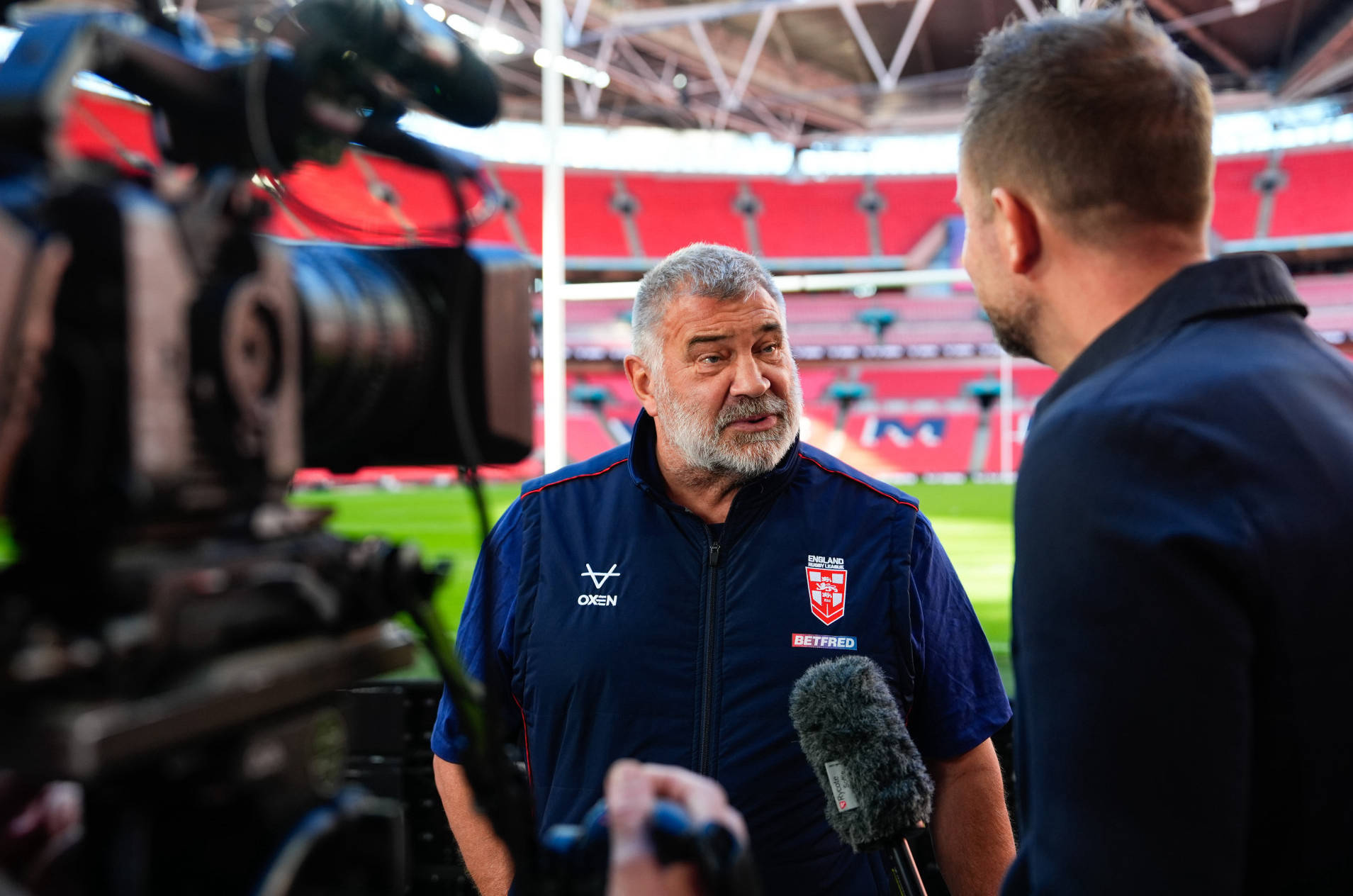 Shaun Wane reacts to the First ABK Beer Ashes Test