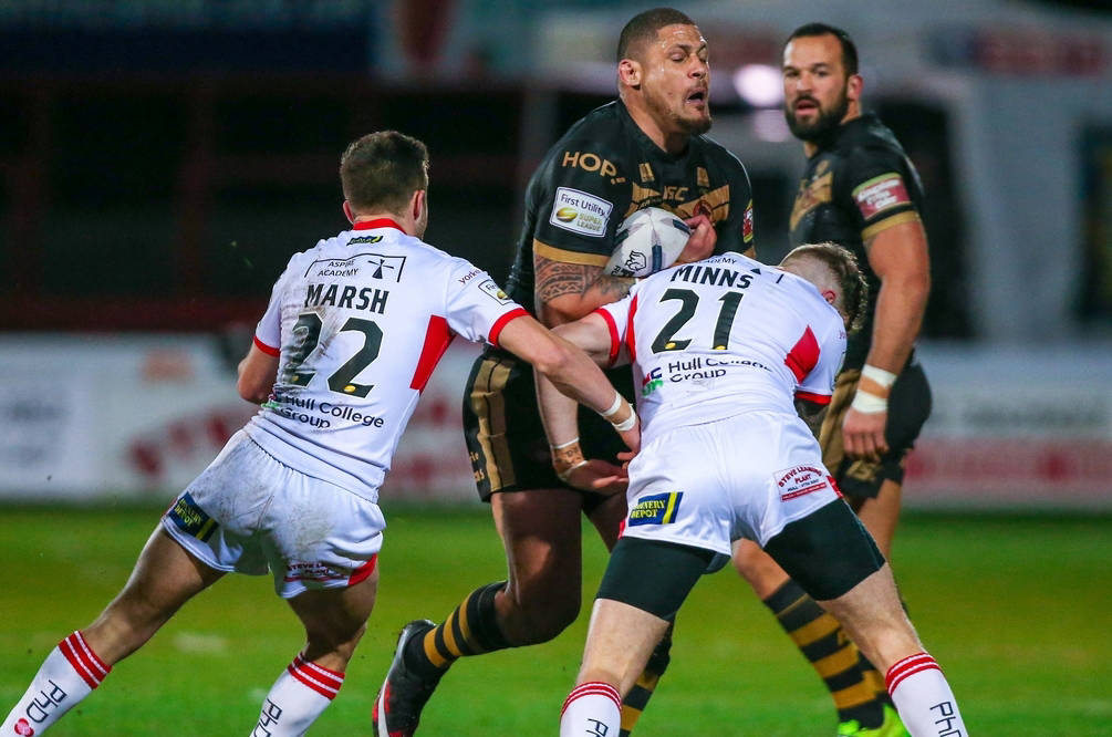 Dragons rout Rovers
