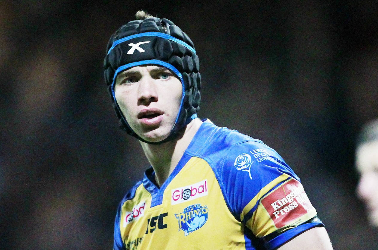 Walker and Sutcliffe sign new Rhinos deals