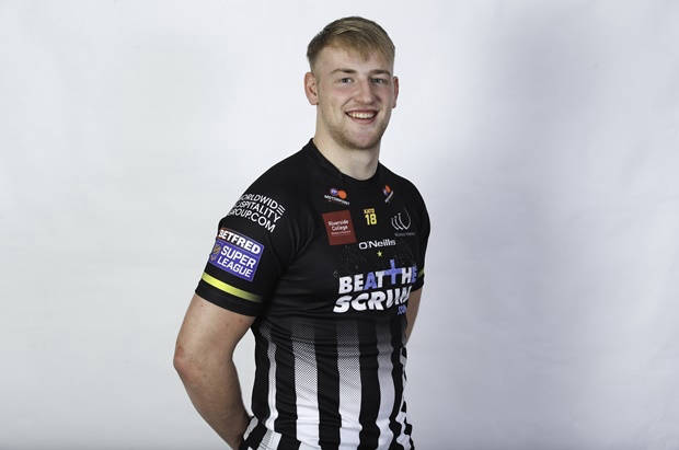 Farnworth signs new Widnes deal