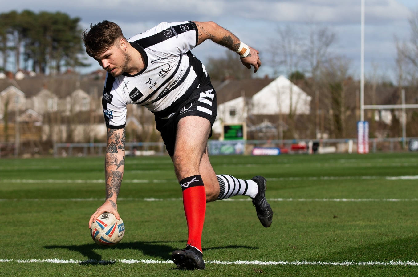 Adam Lawton signs new two-year contract at Widnes